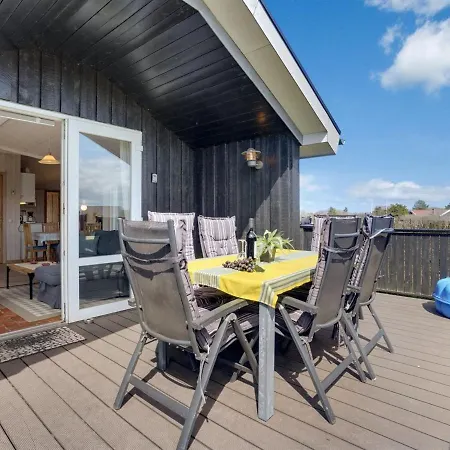 Holiday home Elmine - 700m From The Sea In Western Jutland By Interhome *