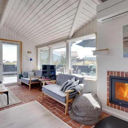Holiday home Elmine - 700m From The Sea In Western Jutland By Interhome